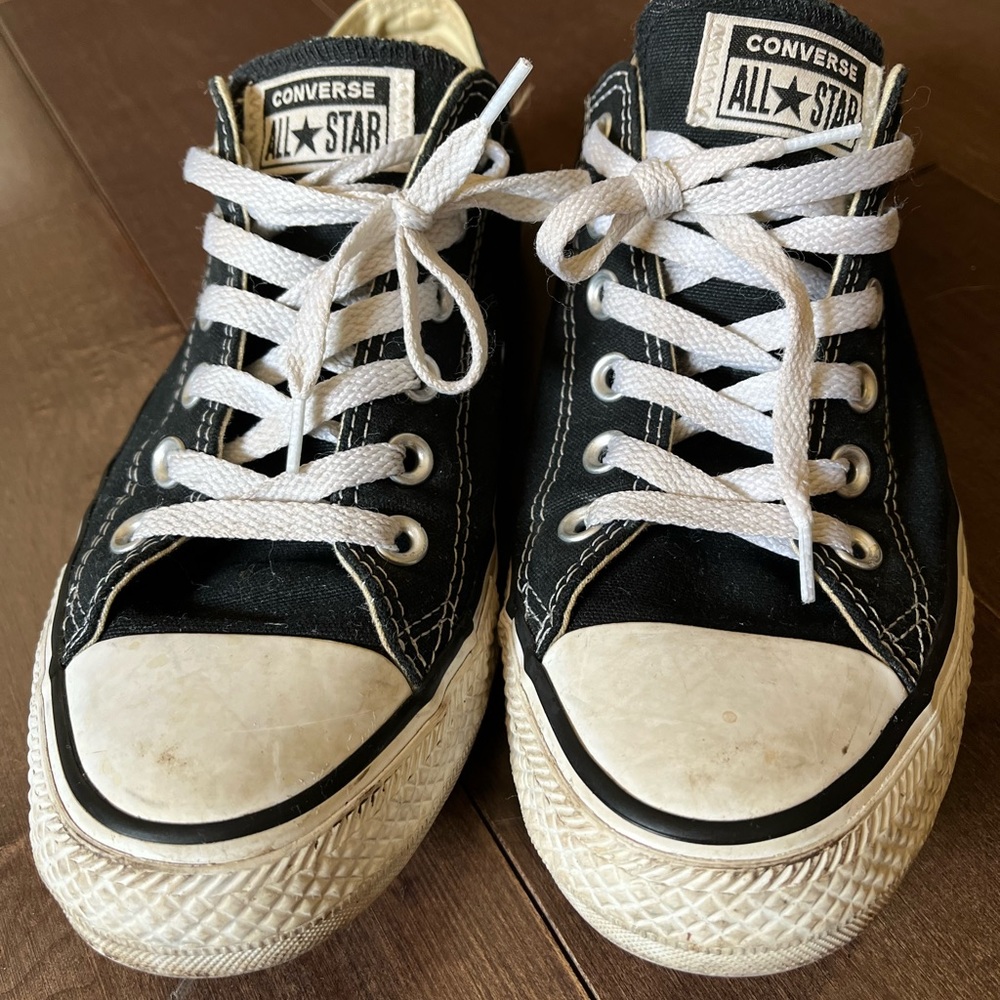 black converse